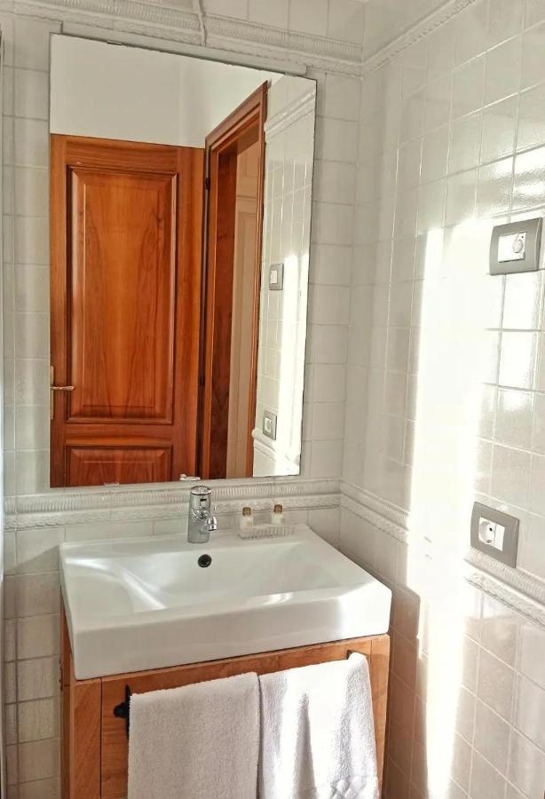Couette-café Relais Toti Beb Bed E Breakfast 3*